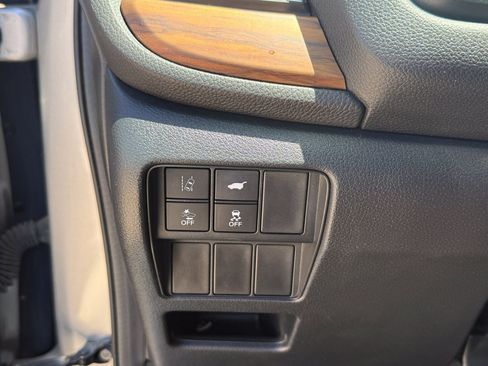 Certified 2020 Honda CR-V Touring image 18