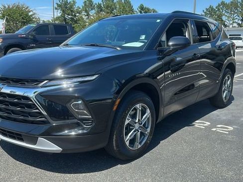 Used 2023 Chevrolet Blazer LT w/ Convenience Package image 3