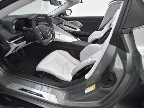 Used 2024 Chevrolet Corvette Z06 RWD image 44