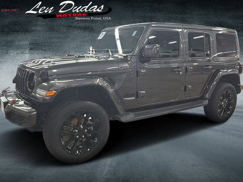 Used 2021 Jeep Wrangler Unlimited Sahara image 2