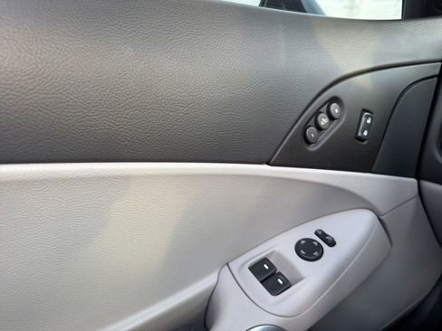 Used 2013 Chevrolet Corvette Grand Sport w/ 3LT Preferred Equipment Group image 28