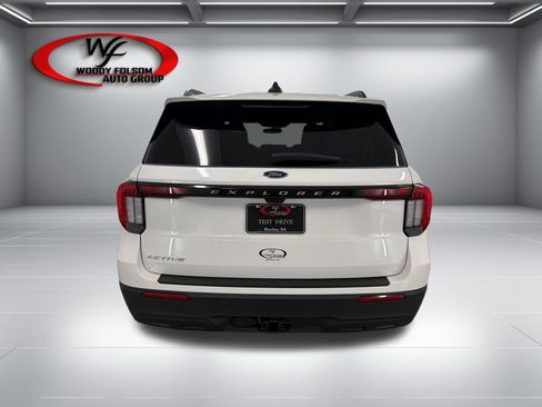 New 2026 Ford Explorer Active RWD image 7