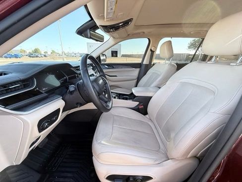 Used 2022 Jeep Grand Cherokee L Limited w/ Luxury Tech Group II AWD/4WD image 15