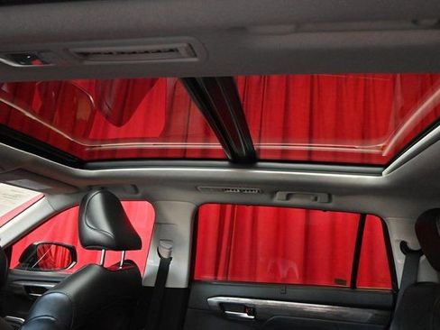 Certified 2021 Toyota Highlander Platinum image 10