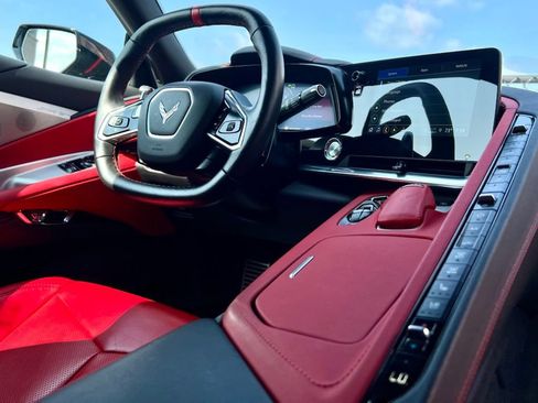 Used 2022 Chevrolet Corvette Stingray Preferred Cpe w/ Z51 Performance Package RWD image 24