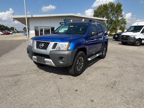 Used 2015 Nissan Xterra PRO-4X w/ Pro-4x Leather Package AWD/4WD image 2