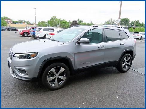 Used 2021 Jeep Cherokee Limited AWD/4WD image 3