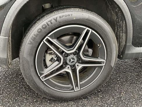 Used 2022 Mercedes-Benz GLC 300 image 7