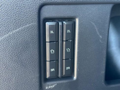 Used 2024 Ford Expedition Limited image 11