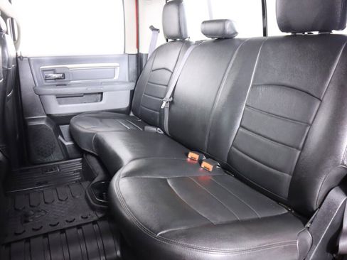 Used 2017 RAM 1500 Classic SLT image 32