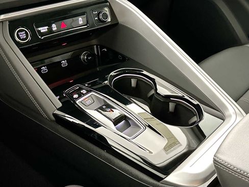 New 2025 Audi Q5 Premium image 15