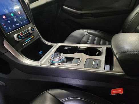 Used 2023 Ford Edge SEL image 26