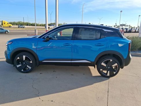New 2026 Nissan Kicks SR image 3
