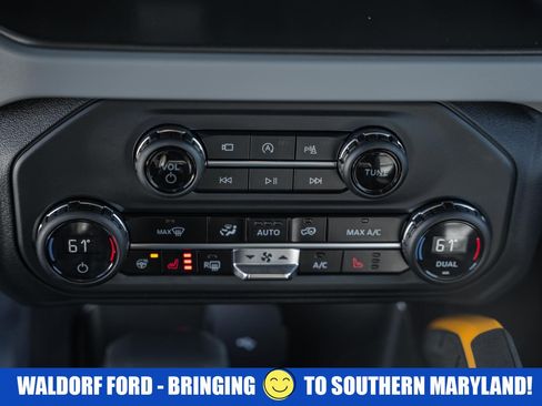 Used 2023 Ford Bronco Badlands image 27