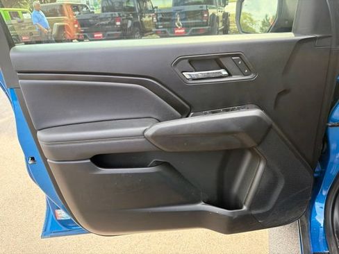 Used 2023 Chevrolet Colorado LT w/ LT Convenience Package RWD image 17