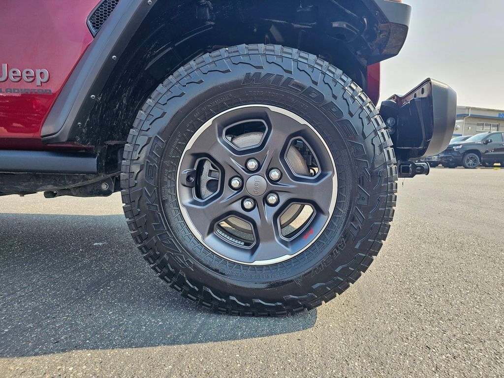 Used 2021 Jeep Gladiator Rubicon w/ Trailer Tow Package AWD/4WD image 9