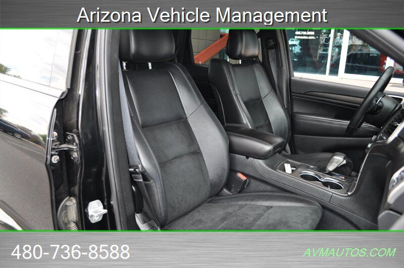 Used 2017 Jeep Grand Cherokee Altitude RWD image 23