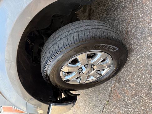 Used 2014 Ford F150 XLT w/ Equipment Group 302A Luxury image 8