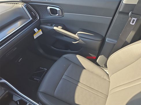 New 2026 Kia Sorento S image 17