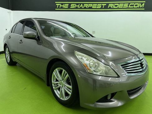 Used 2011 INFINITI G37 Journey w/ Premium Pkg RWD image 2