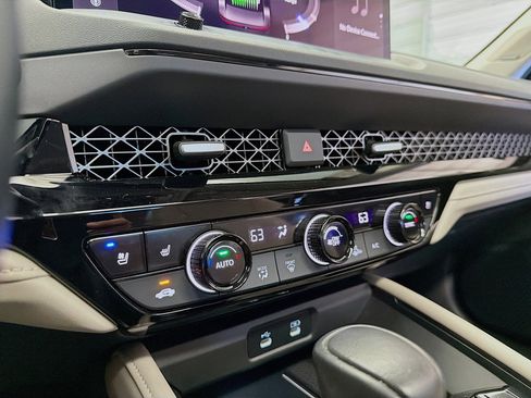 Used 2023 Honda Accord Touring image 12