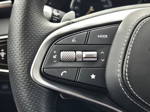 Used 2025 Genesis GV70 2.5T w/ Sport Prestige Package image 25