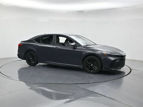 Used 2025 Toyota Camry SE w/ Multimedia Upgrade Package FWD image 3