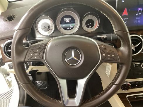 Used 2015 Mercedes-Benz GLK 350 4MATIC image 24