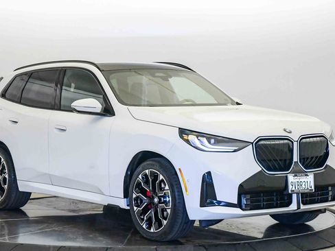 Used 2026 BMW X3 xDrive30 w/ Premium Package image 6