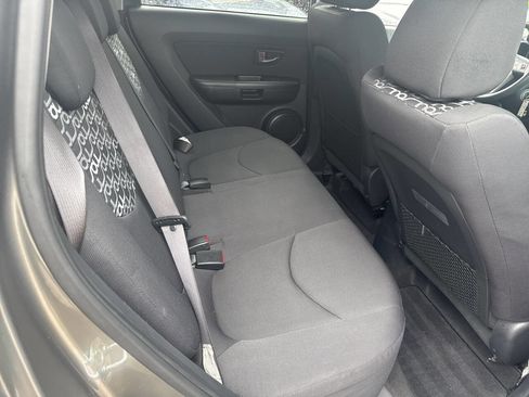 Used 2010 Kia Soul + FWD image 14