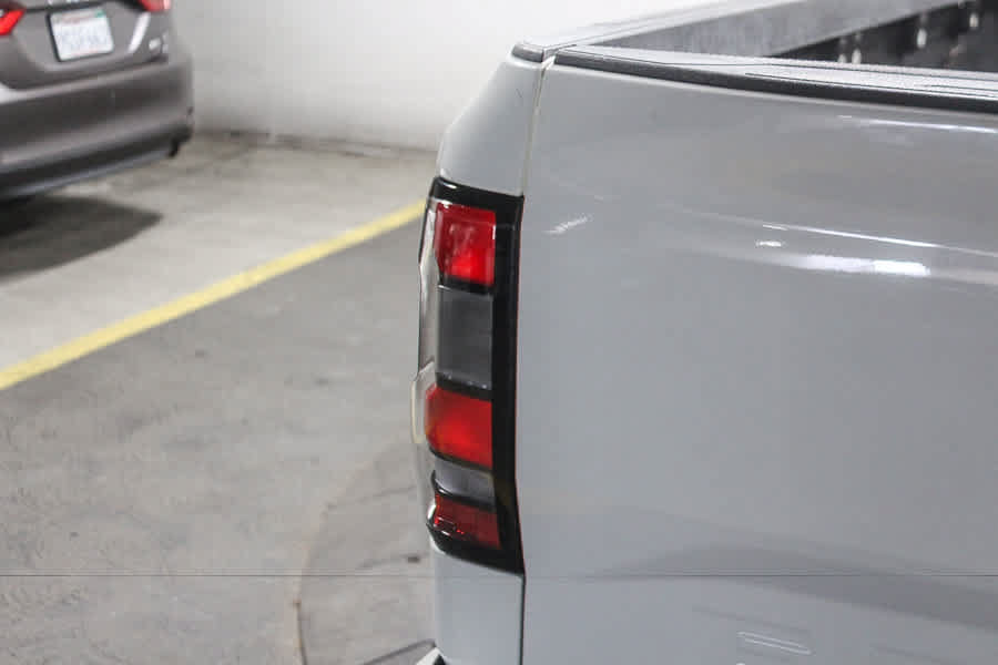Used 2024 Nissan Frontier SV RWD image 7