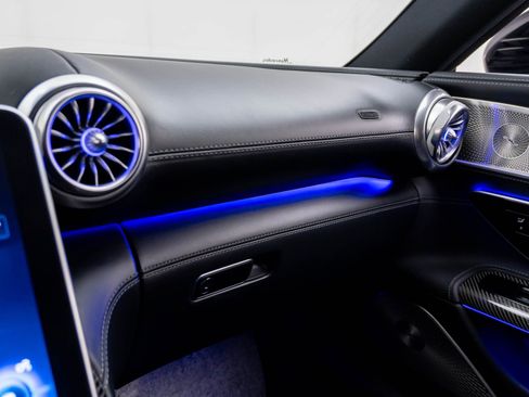 Used 2022 Mercedes-Benz SL 55 AMG 4MATIC image 35