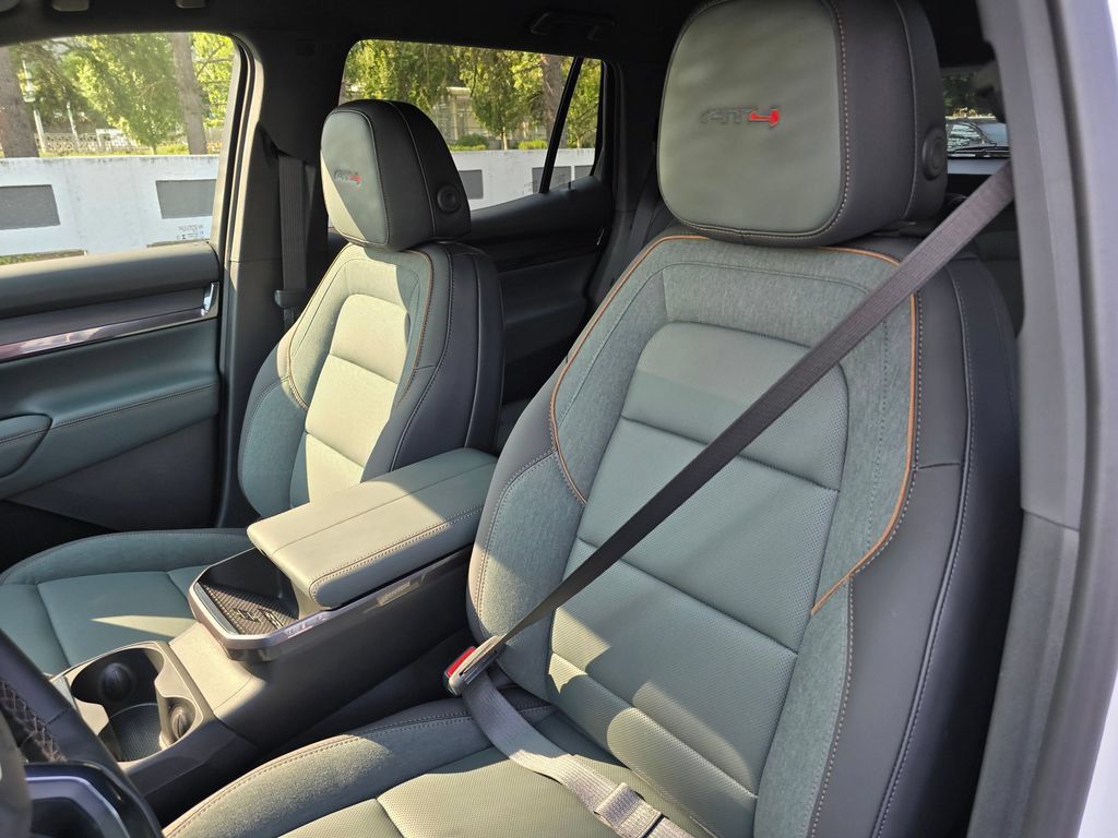 New 2026 GMC Terrain AT4 w/ Convenience Package III AWD/4WD image 21