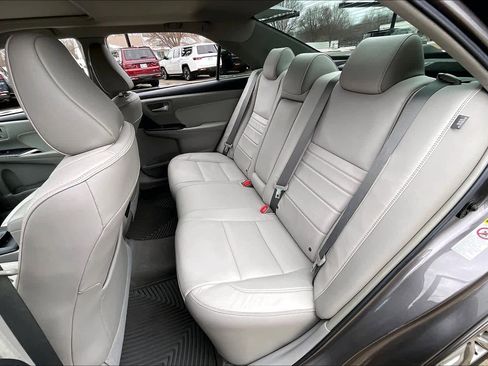 Used 2015 Toyota Camry XLE image 20