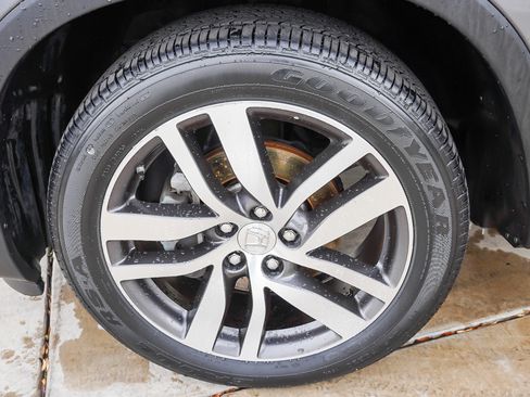 Used 2016 Honda Pilot Touring image 12