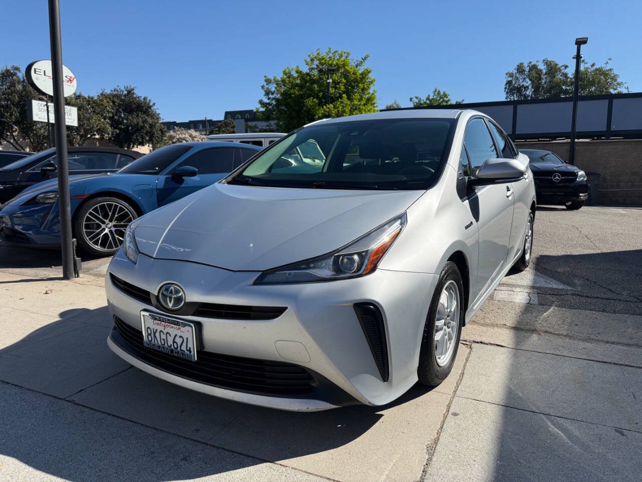Used 2019 Toyota Prius L Eco FWD image 6