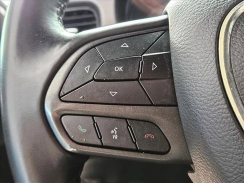 Used 2020 Dodge Charger SXT w/ Blacktop Package image 9