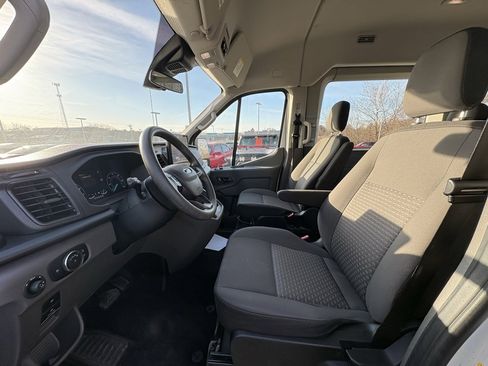Used 2022 Ford Transit 350 XLT image 9