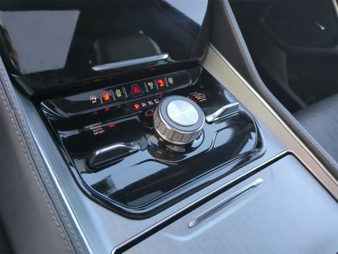 Used 2023 Jeep Wagoneer Series II w/ Convenience Group I image 32