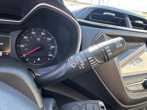 Used 2023 Chevrolet TrailBlazer LS image 30