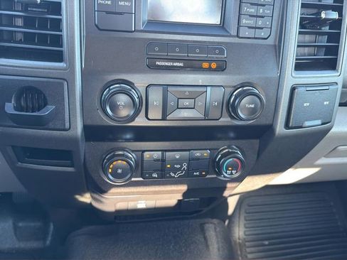 Used 2019 Ford F550 2WD Regular Cab Super Duty image 21