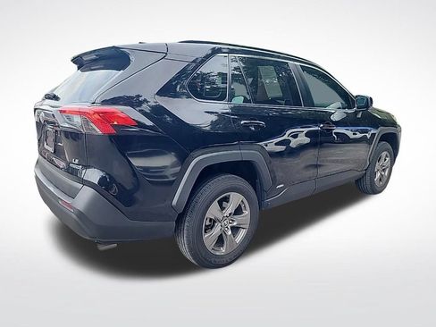 Used 2024 Toyota RAV4 LE AWD/4WD image 4