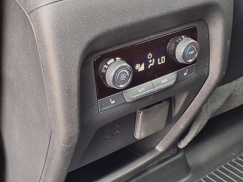 Used 2025 Chevrolet Traverse RS w/ LPO, Floor Liner Package image 17