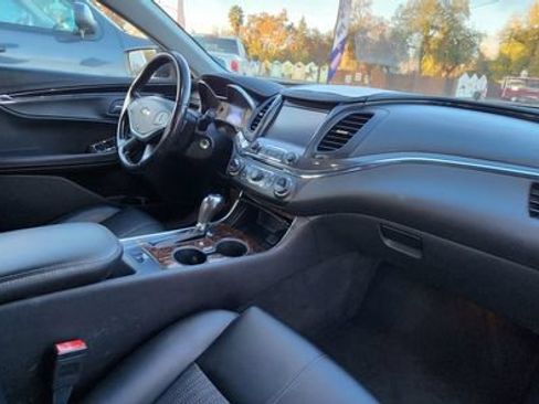 Used 2014 Chevrolet Impala LT FWD image 14