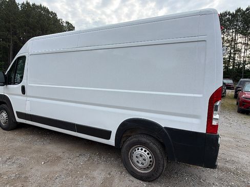 Used 2024 RAM ProMaster 2500 w/ Convenience Group FWD image 10