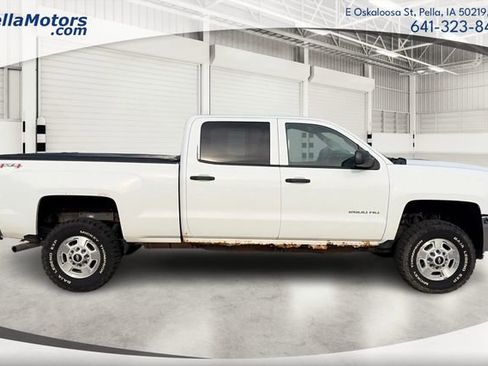 Used 2015 Chevrolet Silverado 2500 LT w/ LT Convenience Package AWD/4WD image 2