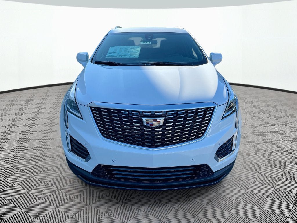 New 2026 Cadillac XT5 Luxury w/ LPO, Floor Liner Package AWD/4WD image 2
