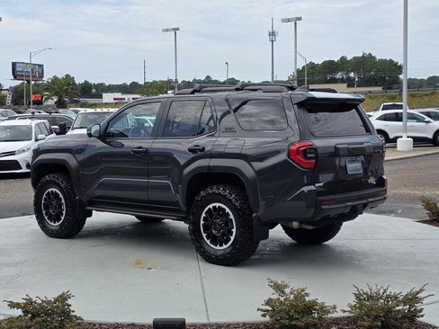 Used 2025 Toyota 4Runner TRD Off-Road Premium AWD/4WD image 4