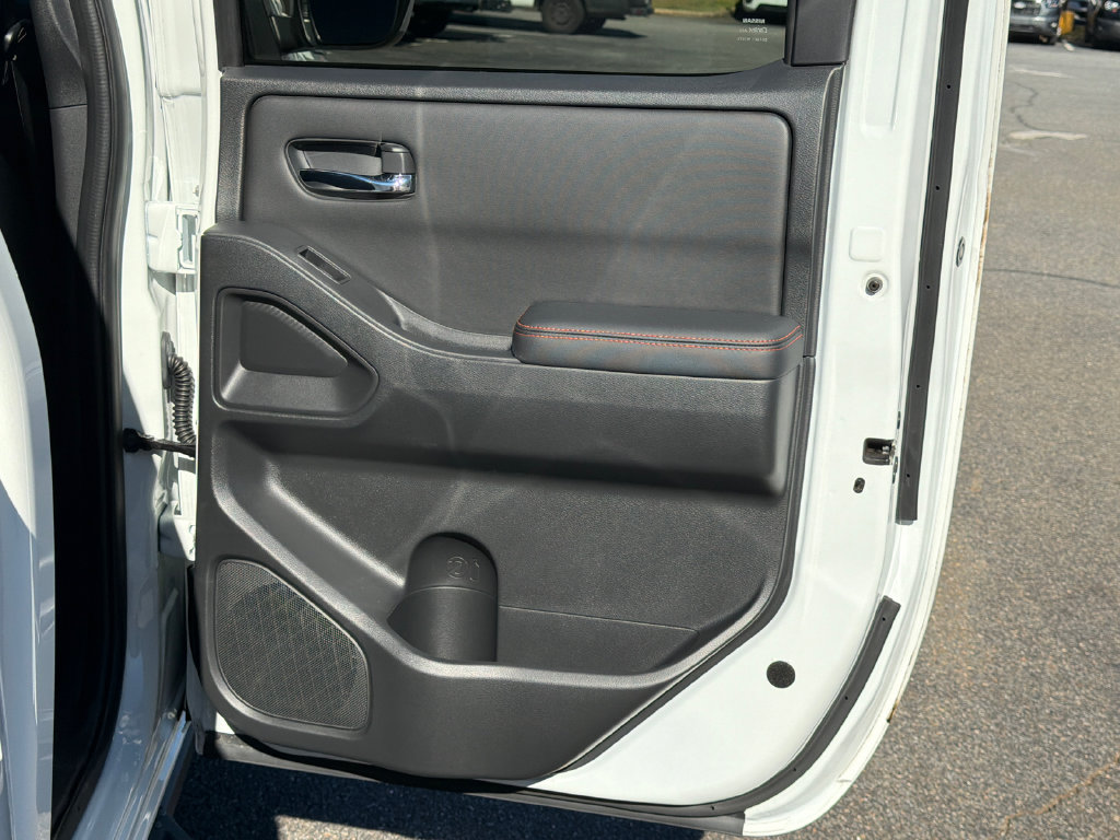 Used 2023 Nissan Frontier Pro-X w/ Tow Package RWD image 16