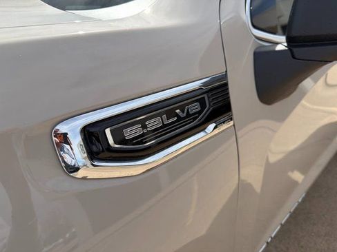 New 2026 GMC Sierra 1500 SLE w/ Preferred Package image 7